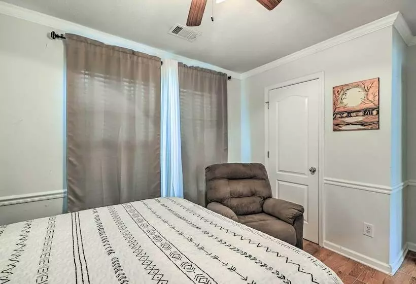 Beautiful Hampton Home W/ Gazebo & Backyard!