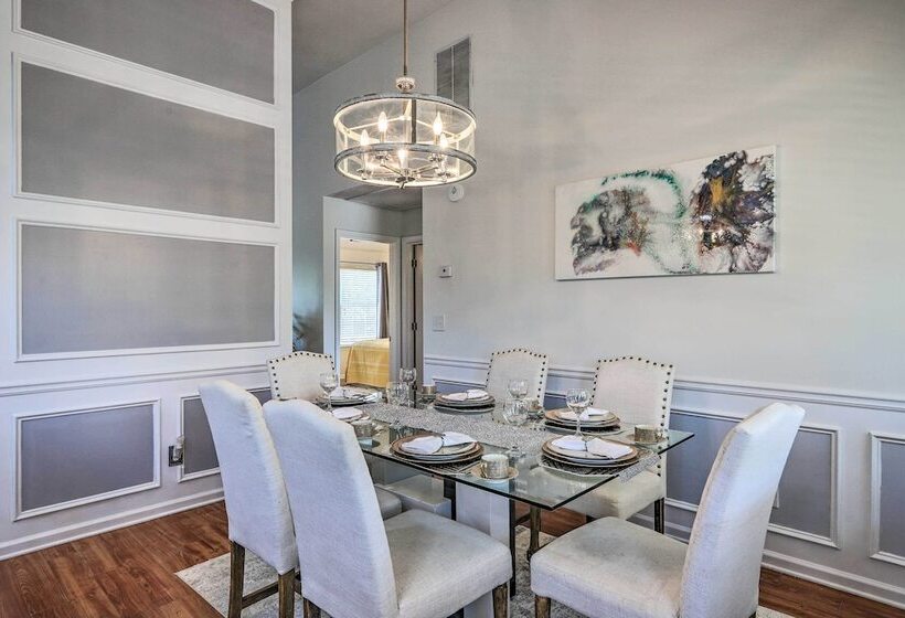 Beautiful Hampton Home W/ Gazebo & Backyard!