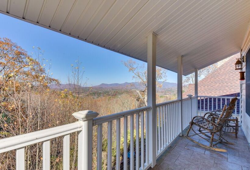 Blairsville Mansion W/ Hot Tub, Casino + Games!