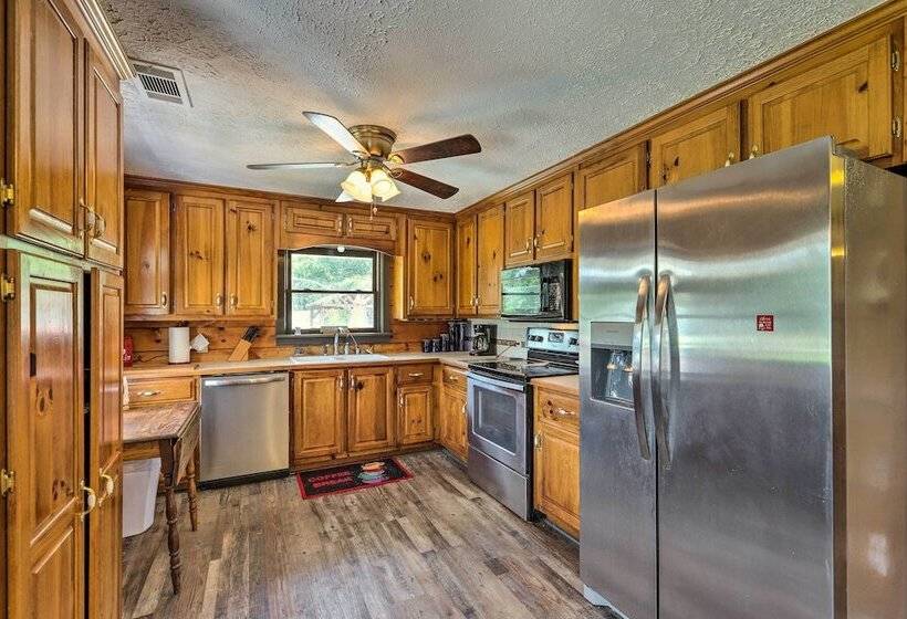 Buckhead Cabin W/ Fireplaces & Private Pool!