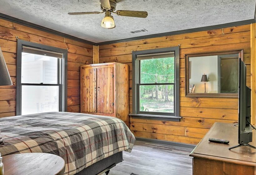 Buckhead Cabin W/ Fireplaces & Private Pool!