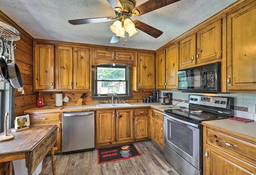 Buckhead Cabin W/ Fireplaces & Private Pool!