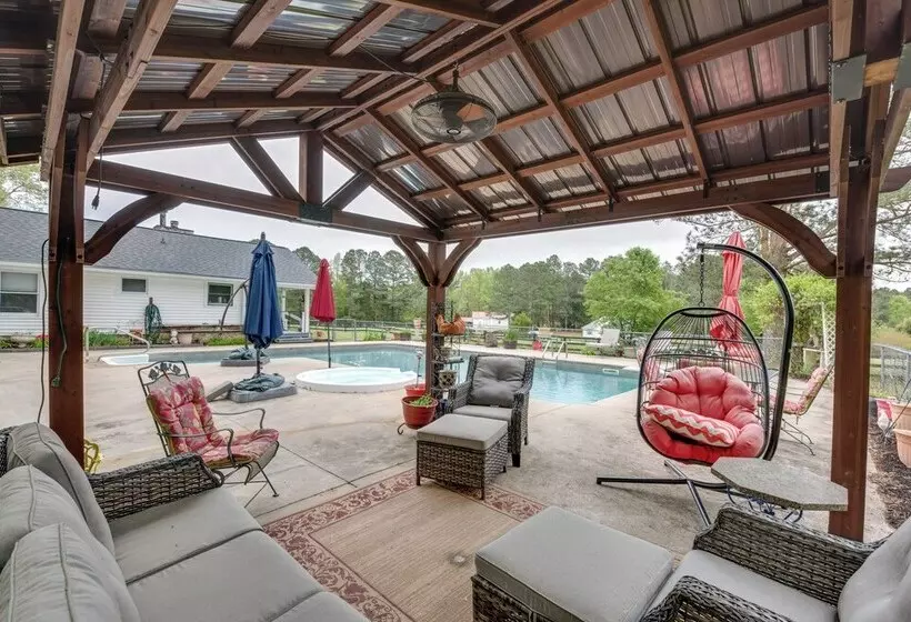Buckhead Cabin W/ Fireplaces & Private Pool!