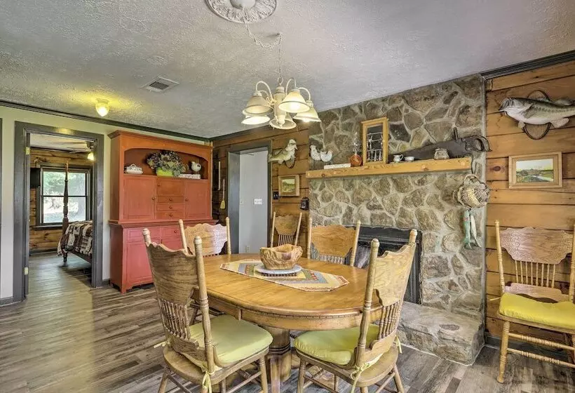 Buckhead Cabin W/ Fireplaces & Private Pool!