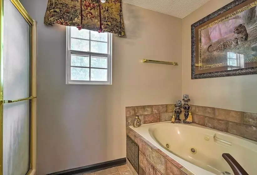 Buckhead Cabin W/ Fireplaces & Private Pool!