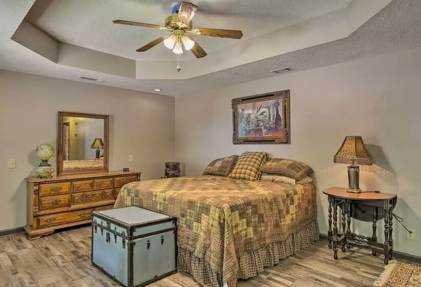 Buckhead Cabin W/ Fireplaces & Private Pool!