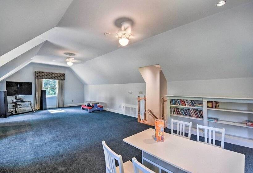 Buford Mansion W/ Pool ~ 14 Mi To Lake Lanier