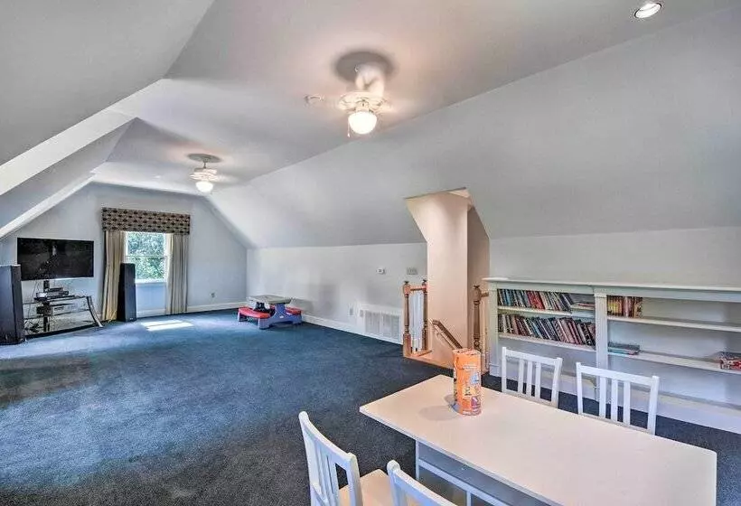 Buford Mansion W/ Pool ~ 14 Mi To Lake Lanier