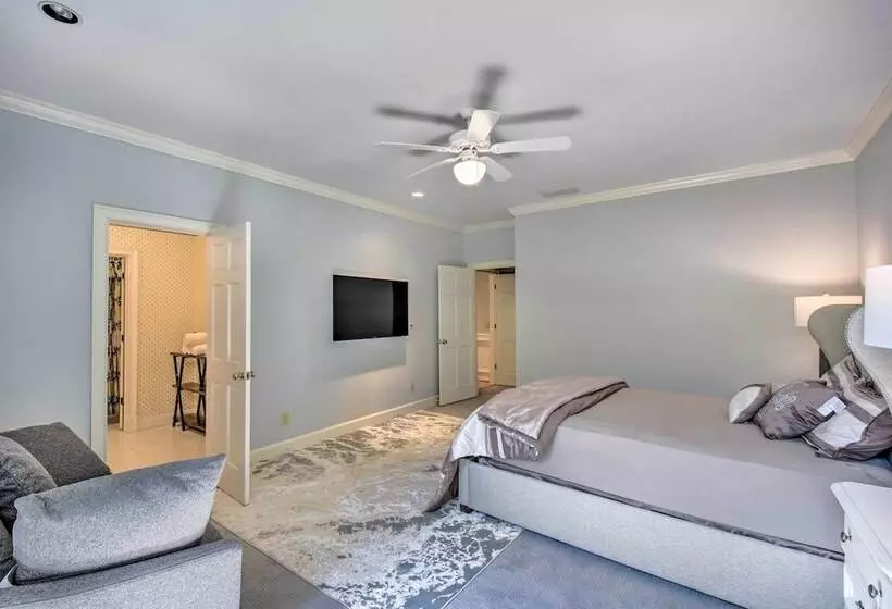 Buford Mansion W/ Pool ~ 14 Mi To Lake Lanier