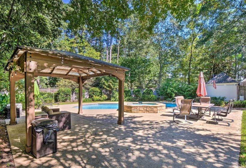 Buford Mansion W/ Pool ~ 14 Mi To Lake Lanier