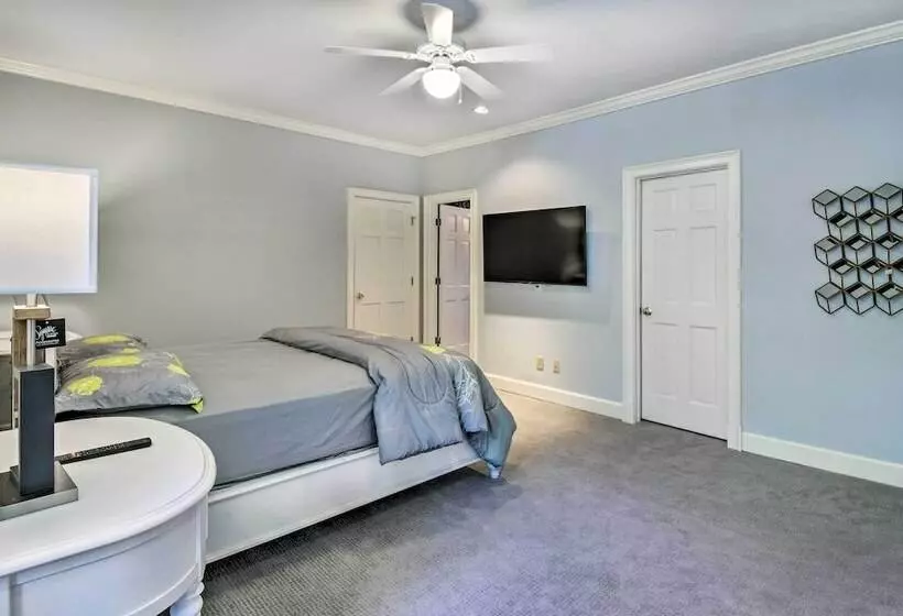 Buford Mansion W/ Pool ~ 14 Mi To Lake Lanier