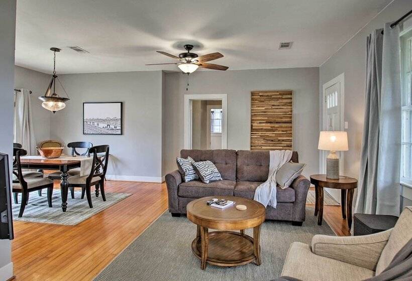 Charming Cottage W/ Mississippi River Views!