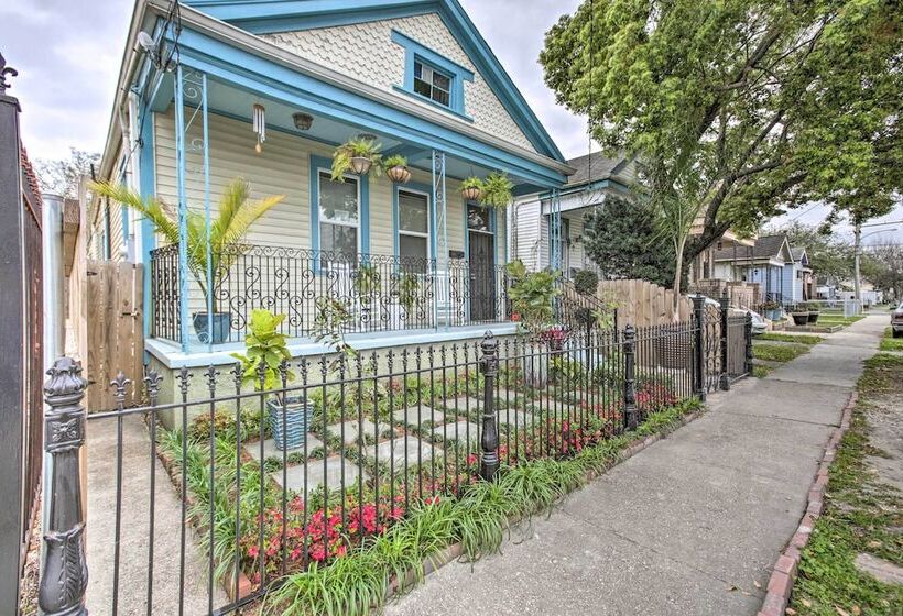 5 Mi To Bourbon Street: Central Nola Home