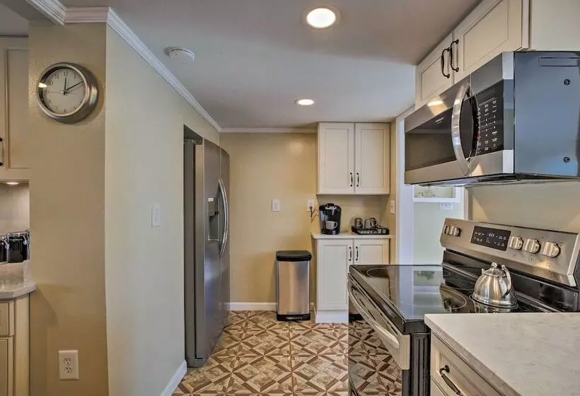 Cheery Cottage W/ Yard < 1 Mile To Marietta Square