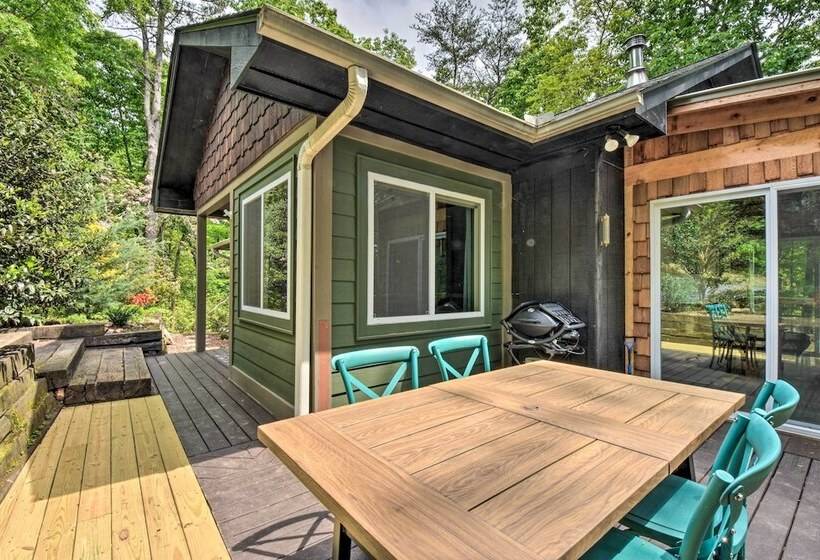 Classy Clayton Home W/ Views < 1 Mi To Downtown!