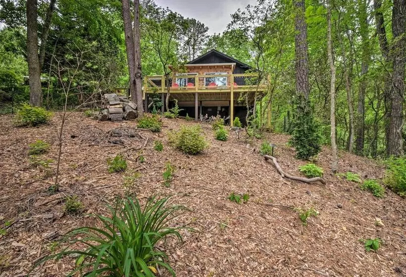 Classy Clayton Home W/ Views < 1 Mi To Downtown!