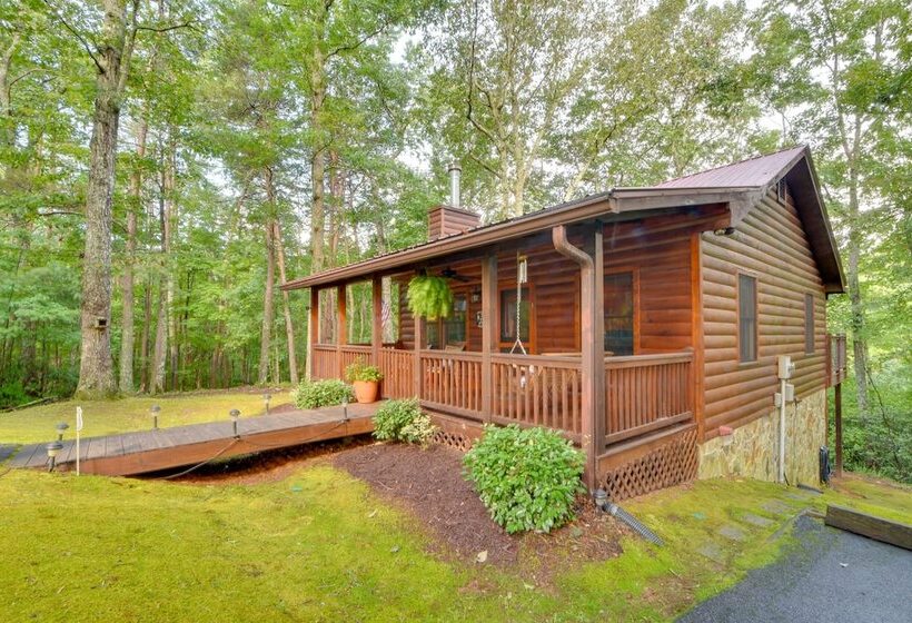 Cozy Cabin In Private Location W/ Hot Tub & Grill!