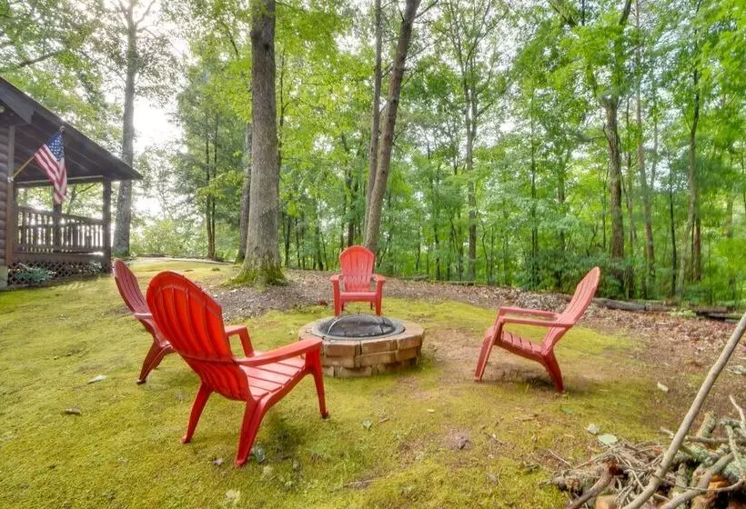 Cozy Cabin In Private Location W/ Hot Tub & Grill!