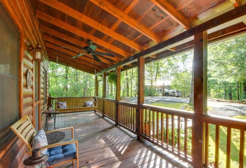 Cozy Cabin In Private Location W/ Hot Tub & Grill!