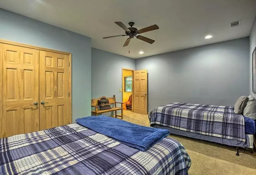 Cozy Cabin W/ Deck, Walk To Wildcat Creek & Dining