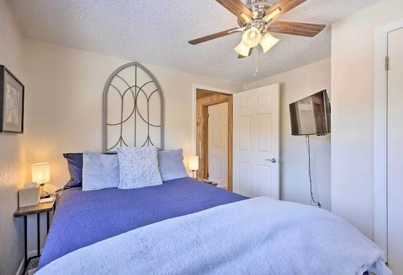 Cozy Co Rocky Mountain Retreat Near Pikes Peak!