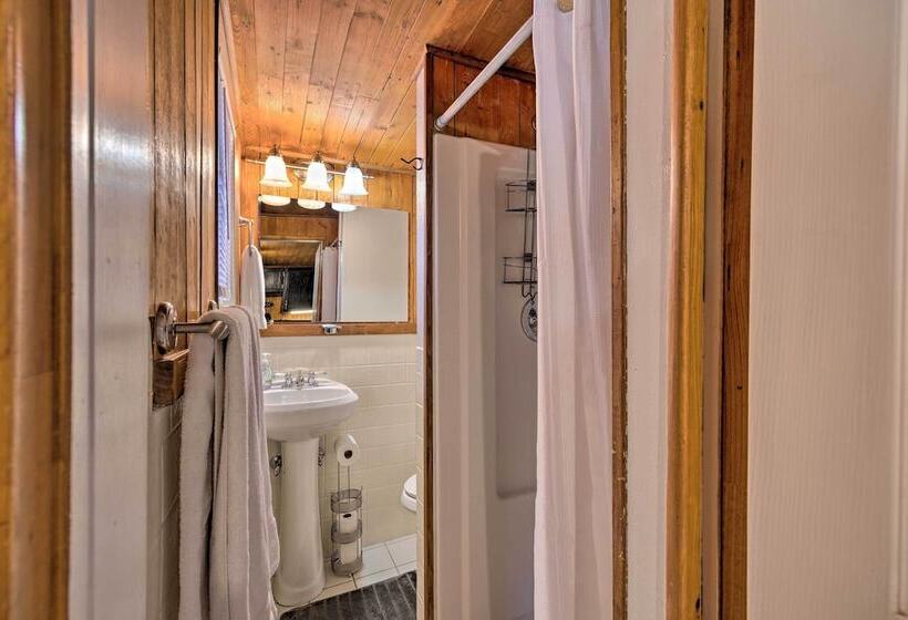 Cozy Co Rocky Mountain Retreat Near Pikes Peak!