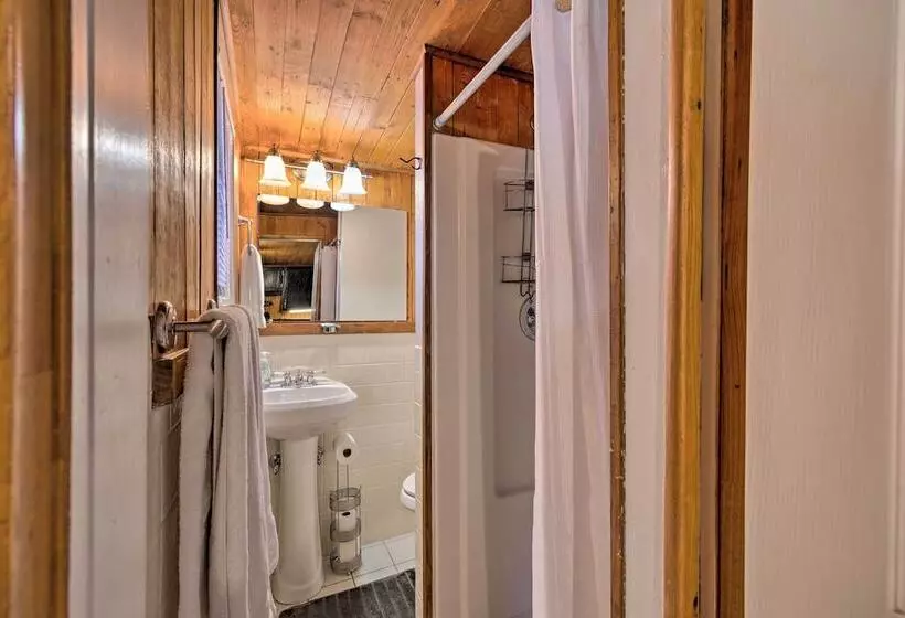 Cozy Co Rocky Mountain Retreat Near Pikes Peak!