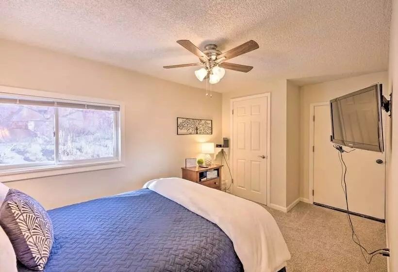 Cozy Co Rocky Mountain Retreat Near Pikes Peak!