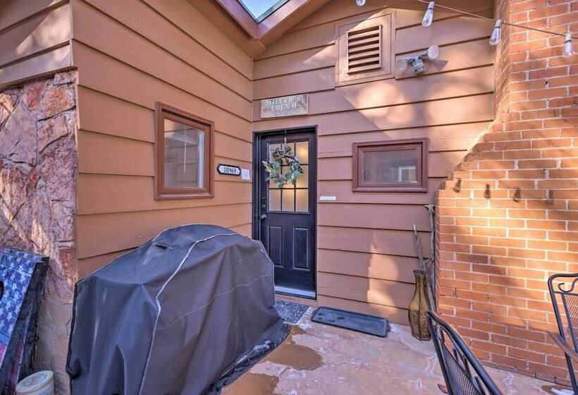 Cozy Co Rocky Mountain Retreat Near Pikes Peak!