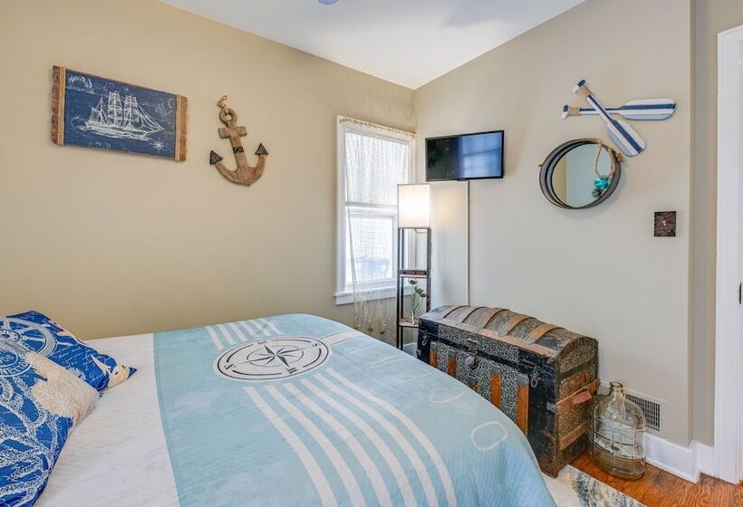 Cozy Wausau Home W/ Fireplace & Hot Tub Access