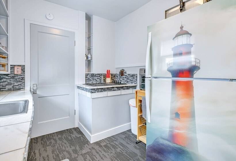 Cozy Wausau Home W/ Fireplace & Hot Tub Access