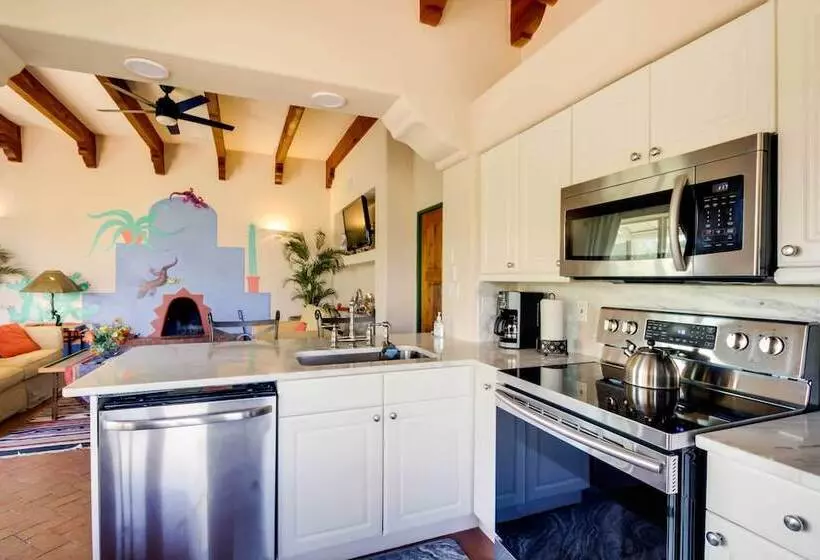 El Diamante  Mtn View Casita W/private Jacuzzi!