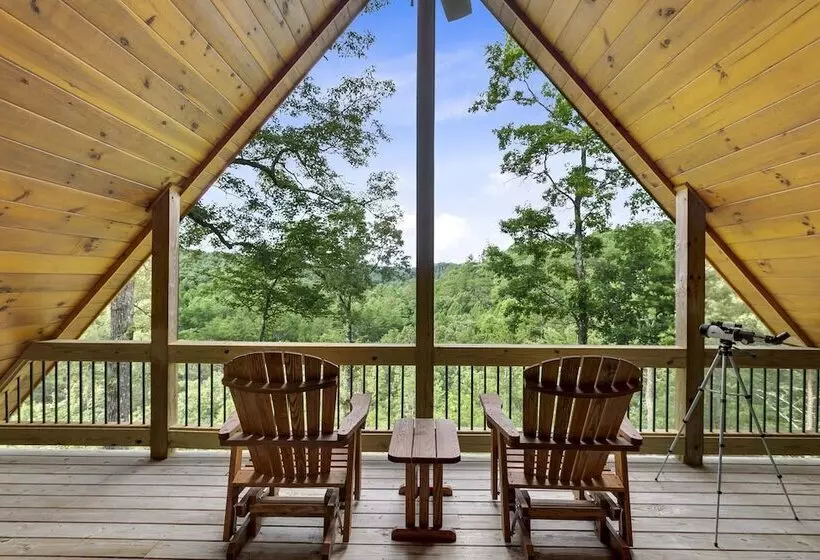 Creekside Cabin W/ Hot Tub, Mtn Views & More!