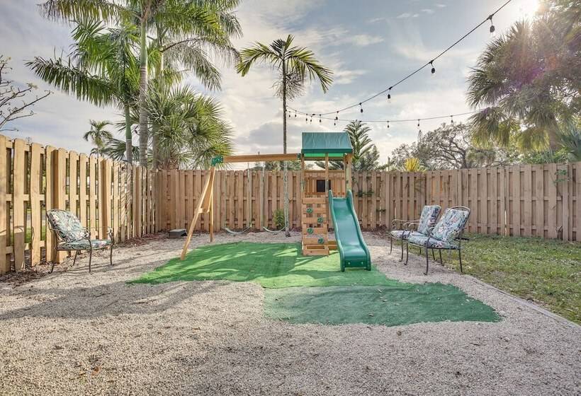 Family Friendly Fort Lauderdale Home Near Beaches!