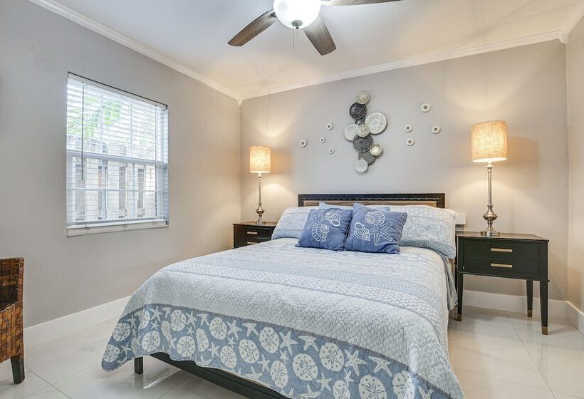 Family Friendly Fort Lauderdale Home Near Beaches!