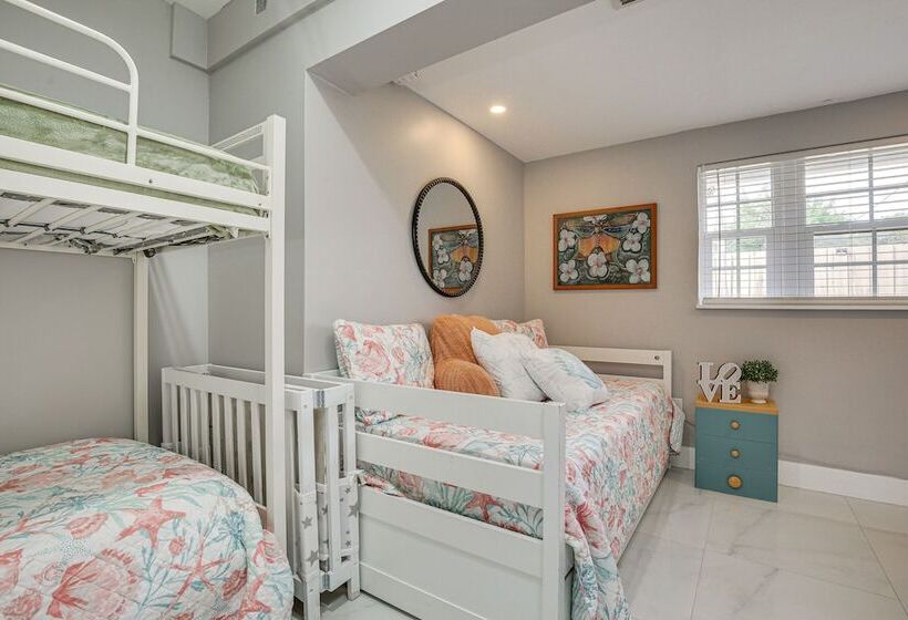 Family Friendly Fort Lauderdale Home Near Beaches!