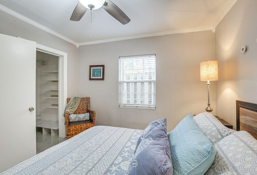 Family Friendly Fort Lauderdale Home Near Beaches!