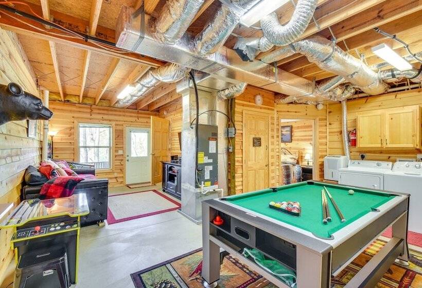 Georgia Retreat Game Room, Fire Pit & Grill!