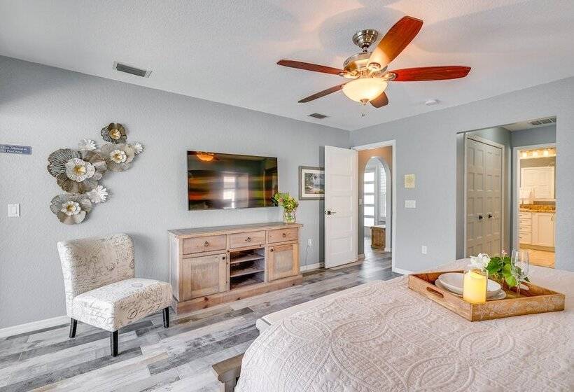 Gorgeous Punta Gorda Home W/ Lanai & Private Pool!