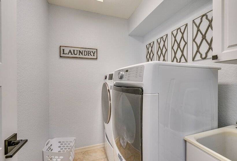 Gorgeous Punta Gorda Home W/ Lanai & Private Pool!