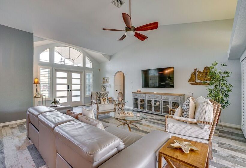 Gorgeous Punta Gorda Home W/ Lanai & Private Pool!