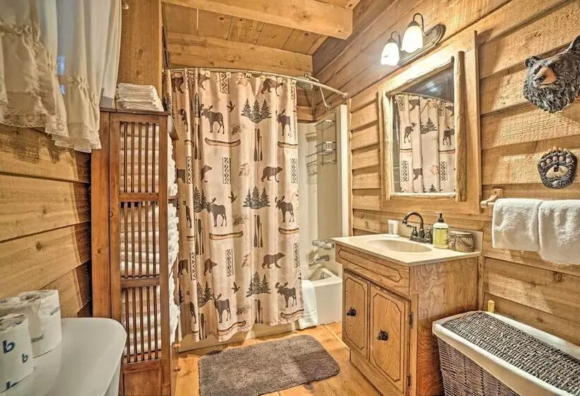 Helen Area Rustic Retreat ~ 5 Miles To Main Street