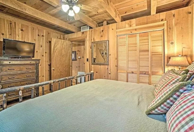 Helen Area Rustic Retreat ~ 5 Miles To Main Street