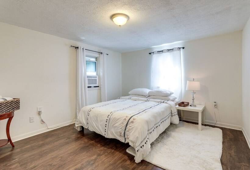 Historic Lawrenceville Home: 32 Mi To Atlanta!