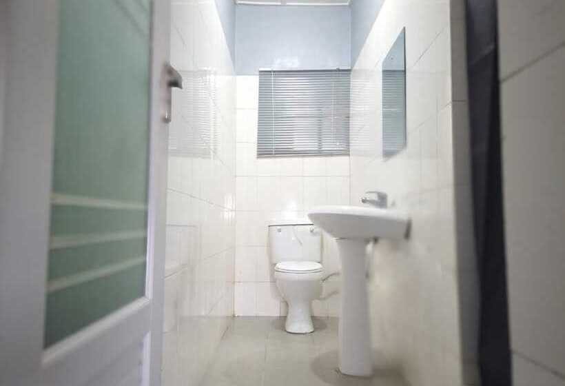 هتل Vintage Suites And Apartment