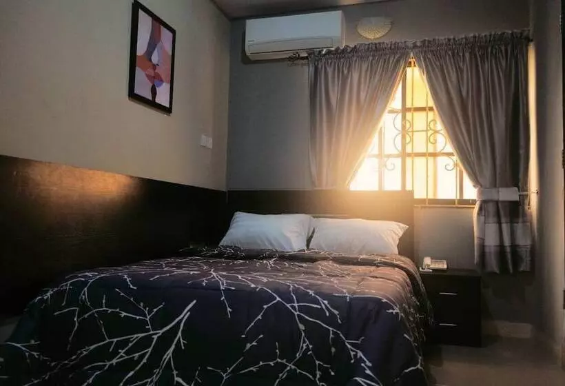 هتل Vintage Suites And Apartment