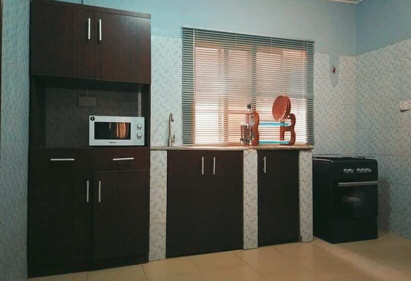 هتل Vintage Suites And Apartment