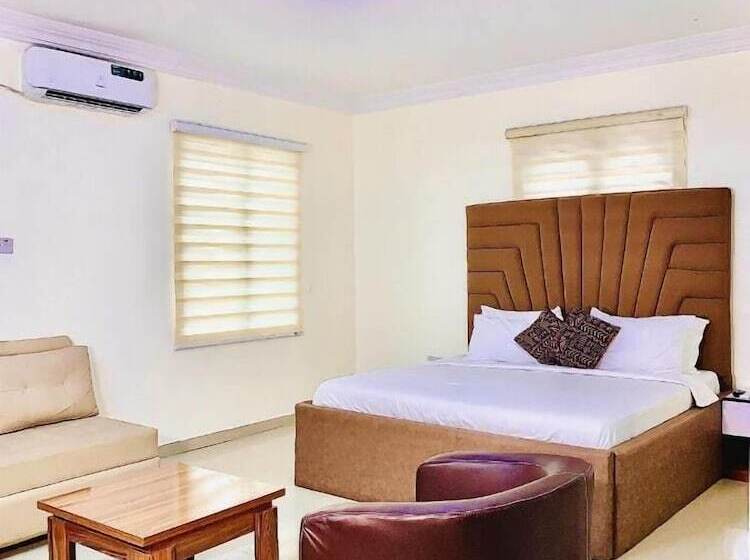 هتل Vintage Suites And Apartment