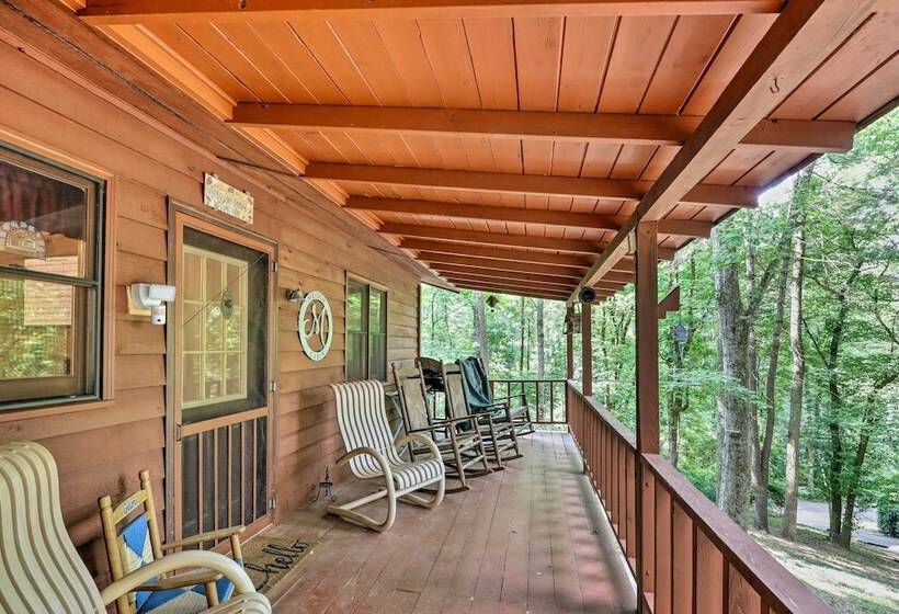 Idyllic Blue Ridge Cabin ~ 1 Mi To Downtown!