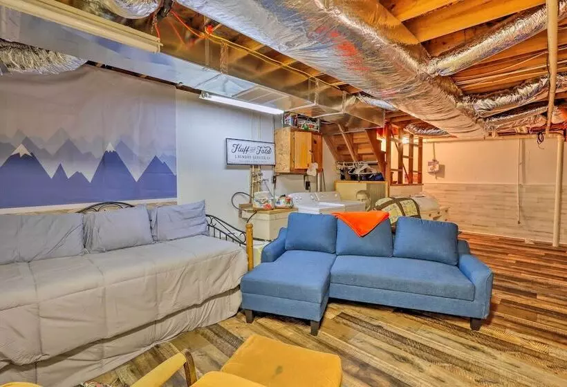 Idyllic Blue Ridge Cabin ~ 1 Mi To Downtown!